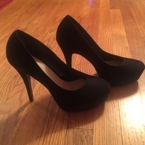 LC Lauren Conrad 9M Black Platform Heels